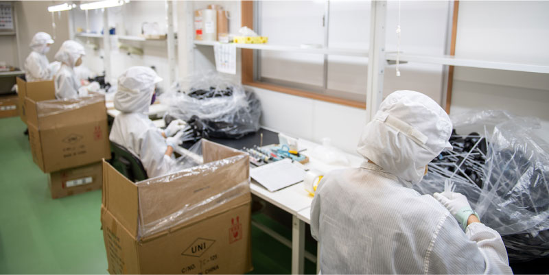 Photo:製造業務の検品している